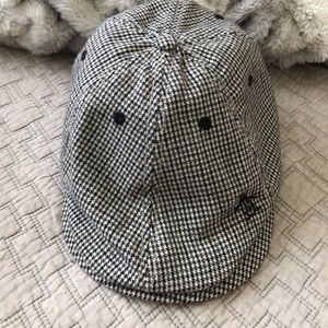 PENGUIN By MUNSINGWEAR  Paperboy  hat/cap